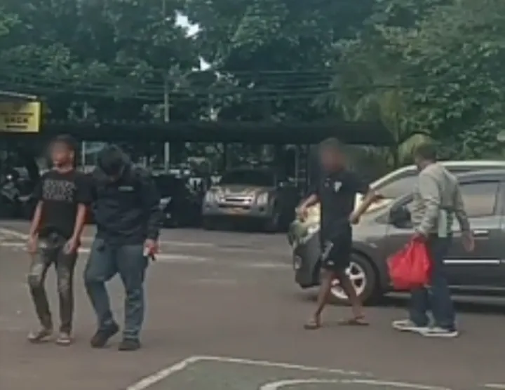 Polisi Bongkar Peredaran Obat Terlarang Berkedok Warung Sembako di Kalideres. (Posnews/Ist)
