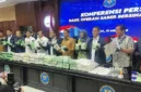 Petugas BNN saat mengamankan barang bukti narkotika dalam Operasi Saber Bersinar 2026 di berbagai wilayah Indonesia. (Posnews/BNN)