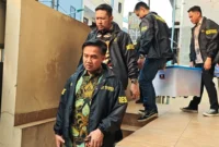 Penyidik Dittipidter Bareskrim Polri menggeledah kantor PT MMS terkait dugaan manipulasi data ekspor CPO dan praktik under invoicing. (Posnews/Ist)