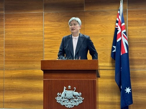 Ketahanan energi lintas benua. Menteri Luar Negeri Australia Penny Wong dan pemerintah Korea Selatan menyepakati kerja sama strategis untuk menjamin kelancaran pasokan LNG dan produk minyak olahan guna meredam dampak penutupan Selat Hormuz. Dok: Yonhap.