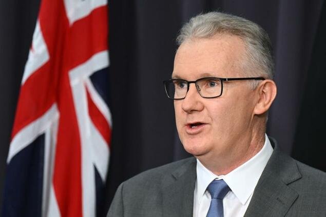 Mengabaikan peringatan Canberra. Belasan perempuan dan anak-anak mantan simpatisan ISIS kembali ke Australia secara mandiri dan kini menghadapi ancaman pengadilan. Dok: Istimewa.