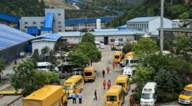 Tragedi di kedalaman bumi. Ledakan gas dahsyat di tambang batu bara Liushenyu, China, merenggut setidaknya 90 nyawa, memicu seruan Presiden Xi Jinping untuk memperketat standar keselamatan kerja nasional. Dok: Istimewa.