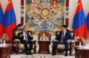 Poros baru Ulan Bator. Presiden Mongolia Ukhnaa Khurelsukh menerima kunjungan kenegaraan Menlu Tiongkok Wang Yi untuk mempererat kemitraan ekonomi dan menyelaraskan strategi pembangunan. Dok: Istimewa.