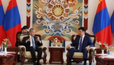 Poros baru Ulan Bator. Presiden Mongolia Ukhnaa Khurelsukh menerima kunjungan kenegaraan Menlu Tiongkok Wang Yi untuk mempererat kemitraan ekonomi dan menyelaraskan strategi pembangunan. Dok: Istimewa.
