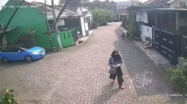 Aksi Cerdik Berakhir Buntung, Pencuri Mobil di Tangerang Menyamar Pakai Hijab Lalu Ditangkap. (Posnews/Ist)
