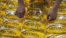 Bulog Tarik Minyakita Produksi PT KMR usai Keluhan Warga, Uji Mutu Dilakukan. (Posnews/Ist)