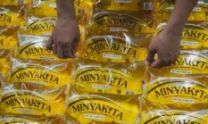 Bulog Tarik Minyakita Bermasalah di Jateng, Dugaan Bau Solar Jadi Sorotan
