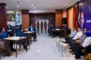 Kepala Staf Kepresidenan Dudung Abdurachman berdialog dengan mahasiswa Universitas Brawijaya terkait Program Makan Bergizi Gratis. (Posnews/Ist)