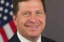 Langkah taktis di tengah kebuntuan politik. Presiden Donald Trump menominasikan Jay Clayton sebagai Direktur Intelijen Nasional guna meloloskan perpanjangan undang-undang pengawasan intelijen asing. Dok: Istimewa.
