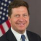 Langkah taktis di tengah kebuntuan politik. Presiden Donald Trump menominasikan Jay Clayton sebagai Direktur Intelijen Nasional guna meloloskan perpanjangan undang-undang pengawasan intelijen asing. Dok: Istimewa.