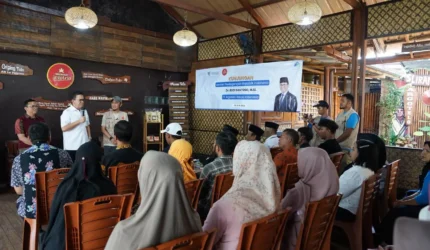 Menteri Perdagangan Budi Santoso berdialog dengan pelaku UMKM di Salatiga dan mengajak mereka memanfaatkan program Kemendag untuk menembus pasar ekspor dunia.