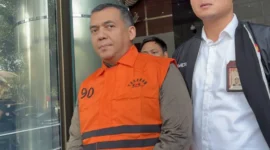 Penyidik KPK mengusut komunikasi antara Silmy Karim dan Andrej Frey dalam kasus dugaan pemerasan pengurusan izin tinggal warga negara asing yang merugikan negara hingga ratusan miliar rupiah. (Posnews/Ist)