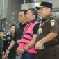 Mantan Wakil Kepala Badan Gizi Nasional Sony Sonjaya usai menjalani pemeriksaan di Kejaksaan Agung terkait kasus dugaan korupsi SPPG dan Program Makan Bergizi Gratis. (Posnews/Ist)