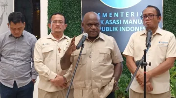 Menteri HAM Natalius Pigai menyampaikan usulan agar kalangan sipil dapat mengisi sejumlah jabatan strategis non-operasional dalam revisi UU Polri untuk memperkuat profesionalisme dan tata kelola institusi kepolisian. (Posnews/KemenHAM)
