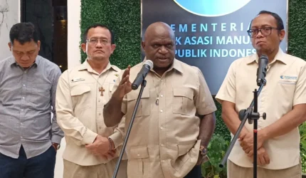 Menteri HAM Natalius Pigai menyampaikan usulan agar kalangan sipil dapat mengisi sejumlah jabatan strategis non-operasional dalam revisi UU Polri untuk memperkuat profesionalisme dan tata kelola institusi kepolisian.