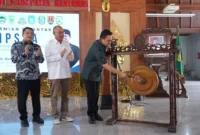 Menteri Perdagangan Budi Santoso meresmikan tujuh IPSKA baru di Banyumas untuk mempermudah layanan Surat Keterangan Asal (SKA) dan mendorong ekspor UMKM ke pasar global. (Posnews/Ist)
