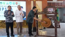 Menteri Perdagangan Budi Santoso meresmikan tujuh IPSKA baru di Banyumas untuk mempermudah layanan Surat Keterangan Asal (SKA) dan mendorong ekspor UMKM ke pasar global. (Posnews/Ist)
