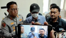 Viral Lansia Diseret ke Fortuner di PIK, Polisi Ungkap Motif Cinta Tak Direstui. (Posnews/MR)