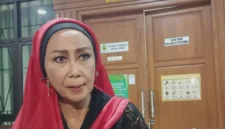 Pakar hukum pidana dan ahli TPPU Yenti Garnasih menyampaikan pentingnya penerapan pasal pencucian uang untuk memburu aset dan aliran dana bandar narkoba. (Posnews/Ist)