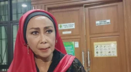 Pakar hukum pidana dan ahli TPPU Yenti Garnasih menyampaikan pentingnya penerapan pasal pencucian uang untuk memburu aset dan aliran dana bandar narkoba. (Posnews/Ist)