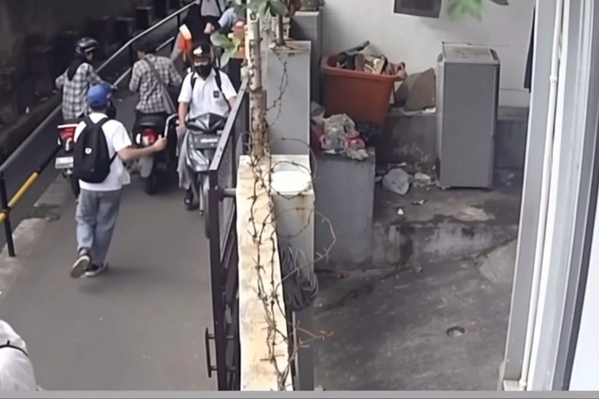 Pelajar Dibacok Saat Berangkat Sekolah di Palmerah, Polisi Tangkap Dua Pelaku. (Posnews/Ist)
