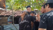 Polisi menangkap pelaku perampokan minimarket di Bekasi yang menodong kasir, menyekap karyawan, dan membawa kabur uang tunai Rp12,1 juta. (Posnews/Ist)