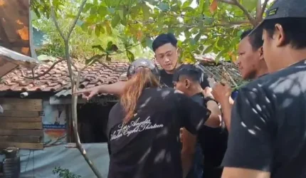 Polisi menangkap pelaku perampokan minimarket di Bekasi yang menodong kasir, menyekap karyawan, dan membawa kabur uang tunai Rp12,1 juta.