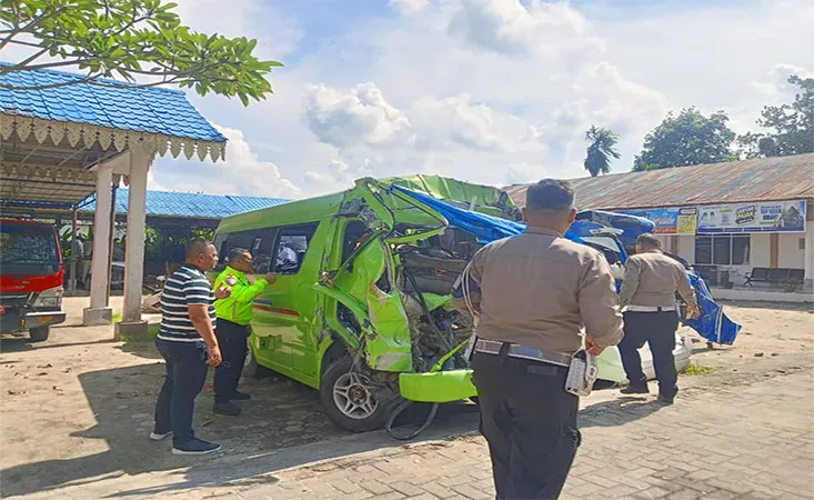 Polisi Selidiki Kecelakaan Bus Travel yang Tewaskan 7 Warga Tanjungbalai. (Posnews/ist)