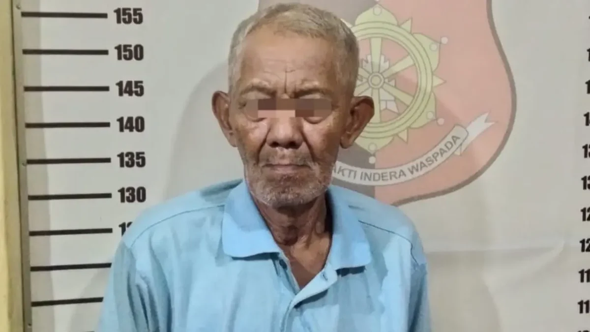Petugas kepolisian melakukan penyelidikan kasus pembacokan di Lampung Utara setelah seorang kakek berusia 75 tahun mengaku berhalusinasi melihat tetangganya seperti Genderuwo. (Posnews/ist)