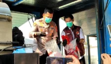 Kapolres Pelabuhan Tanjung Priok AKBP Aris Wibowo memusnahkan barang bukti sabu, etomidate, ekstasi, dan obat keras hasil pengungkapan sepanjang Januari-Juni 2026. (Posnews/MR)