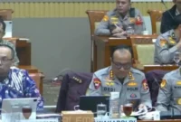 Wakapolri Komjen Pol Dedi Prasetyo memaparkan usulan tambahan anggaran Polri sebesar Rp66,1 triliun dalam rapat kerja bersama Komisi III DPR RI di Kompleks Parlemen, Senayan, Jakarta. (Posnews/DPR)