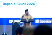 Presiden Prabowo Subianto memberikan arahan kepada peserta SPPI dan pengelola Program Makan Bergizi Gratis di SICC Bogor sambil menegaskan komitmen memberantas korupsi anggaran rakyat. (Posnews/Ist)
