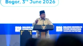 Presiden Prabowo Subianto memberikan arahan kepada peserta SPPI dan pengelola Program Makan Bergizi Gratis di SICC Bogor sambil menegaskan komitmen memberantas korupsi anggaran rakyat. (Posnews/Ist)