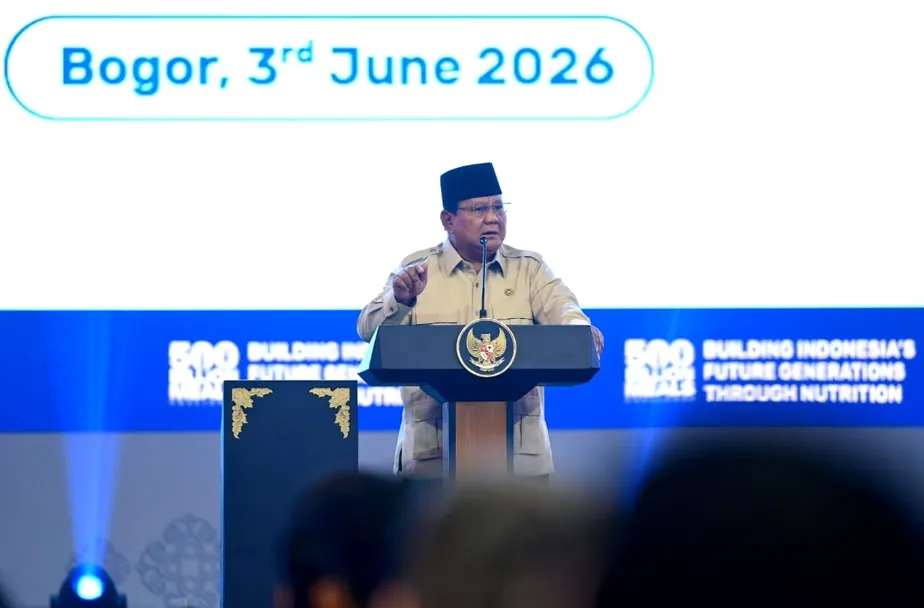 Presiden Prabowo Subianto memberikan arahan kepada peserta SPPI dan pengelola Program Makan Bergizi Gratis di SICC Bogor sambil menegaskan komitmen memberantas korupsi anggaran rakyat. (Posnews/Ist)