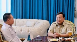 Presiden Prabowo Subianto dan Kepala Staf Kepresidenan (KSP) Dudung Abdurachman di Istana Merdeka, Jakarta Pusat. (Posnews/Biro Pers Istana)