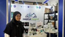 Stan SanGreat Natural Indonesia di Campuspreneur Expo 2026 IPB University menampilkan produk pengendali hama berbahan alami seperti gel dan semprotan untuk pasar lokal dan ekspor. (Posnews/Ist)
