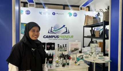 Stan SanGreat Natural Indonesia di Campuspreneur Expo 2026 IPB University menampilkan produk pengendali hama berbahan alami seperti gel dan semprotan untuk pasar lokal dan ekspor