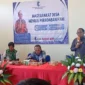 Staf Khusus Menteri HAM Thomas Harming Suwarta memberikan sosialisasi penguatan kapasitas HAM kepada masyarakat desa di Manggarai Raya, Nusa Tenggara Timur. (Posnews/Ist)