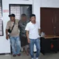 Pelaku penipuan berkedok ritual membuka aura diamankan Unit Reskrim Polsek Kalideres setelah membawa kabur perhiasan emas dan jam tangan milik lansia di Jakarta Barat. (Posnews/Ist)
