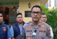 Kapolsek Grogol Petamburan AKP Reza Aditya. (Posnews/Ist)