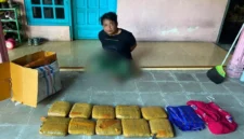 Tersangka penerima paket ganja diamankan dalam operasi Direktorat Tindak Pidana Narkoba Bareskrim Polri. (Posnews/Ist)