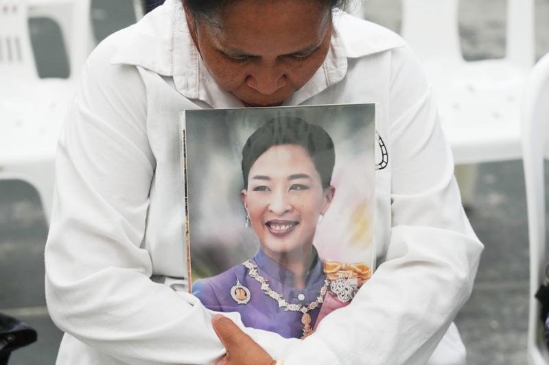 Duka mendalam bagi Kerajaan Thailand. Putri sulung Raja Maha Vajiralongkorn, Putri Bajrakitiyabha, wafat setelah menjalani perawatan koma selama tiga tahun lebih. Dok: Istimewa.