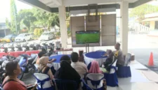 Nobar Piala Dunia 2026 di Polsek Koja Pererat Kebersamaan Polisi dan Warga. (Posnews/Ist)