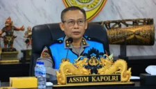 Irjen Pol Anwar memberikan arahan terkait seleksi Taruna dan Taruni Akpol 2026 serta menegaskan tidak ada jalur titipan maupun kuota khusus dalam proses rekrutmen Polri. (Posnews/Ist)
