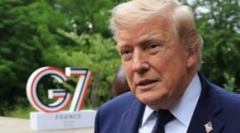 Keretakan aliansi sayap kanan. Perdana Menteri Italia Giorgia Meloni mengecam keras klaim sepihak Donald Trump mengenai foto bersama di KTT G7 Evian. Dok: (Ludovic MARIN/Pool Photo via AP)