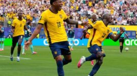 Kejutan besar di babak grup. Ekuador melakoni laga comeback sensasional untuk menumbangkan Jerman dua-satu sekaligus mengamankan tiket babak gugur. Dok: (AP Photo/Yuki Iwamura)