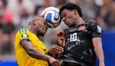 Sejarah baru di SoFi Stadium. Gol voli dramatis Stephen Eustáquio mengunci kemenangan perdana Kanada pada fase gugur Piala Dunia. Dok: (AP Photo/Mark J. Terrill)