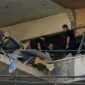Timur Tengah kembali membara. Serangan udara Israel ke pinggiran Beirut memicu aksi balasan rudal balistik Iran secara langsung ke wilayah kedaulatan sekutu AS. Dok: REUTERS/Mohamed Azakir
