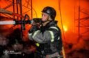 Saling balas serangan di hulu energi. Ukraina membombardir terminal minyak utama Rusia sementara Roman Abramovich terungkap menjadi utusan damai rahasia antara Kyiv dan Moskow. Dok: (Ukrainian Emergency Service via AP)