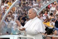 Dialog terbuka di Barcelona. Paus Leo XIV mendengarkan curahan hati anak muda mengenai depresi serta menyerukan perlindungan bagi korban kekerasan keluarga di Spanyol. Dok: (AP Photo/Bernat Armangue)